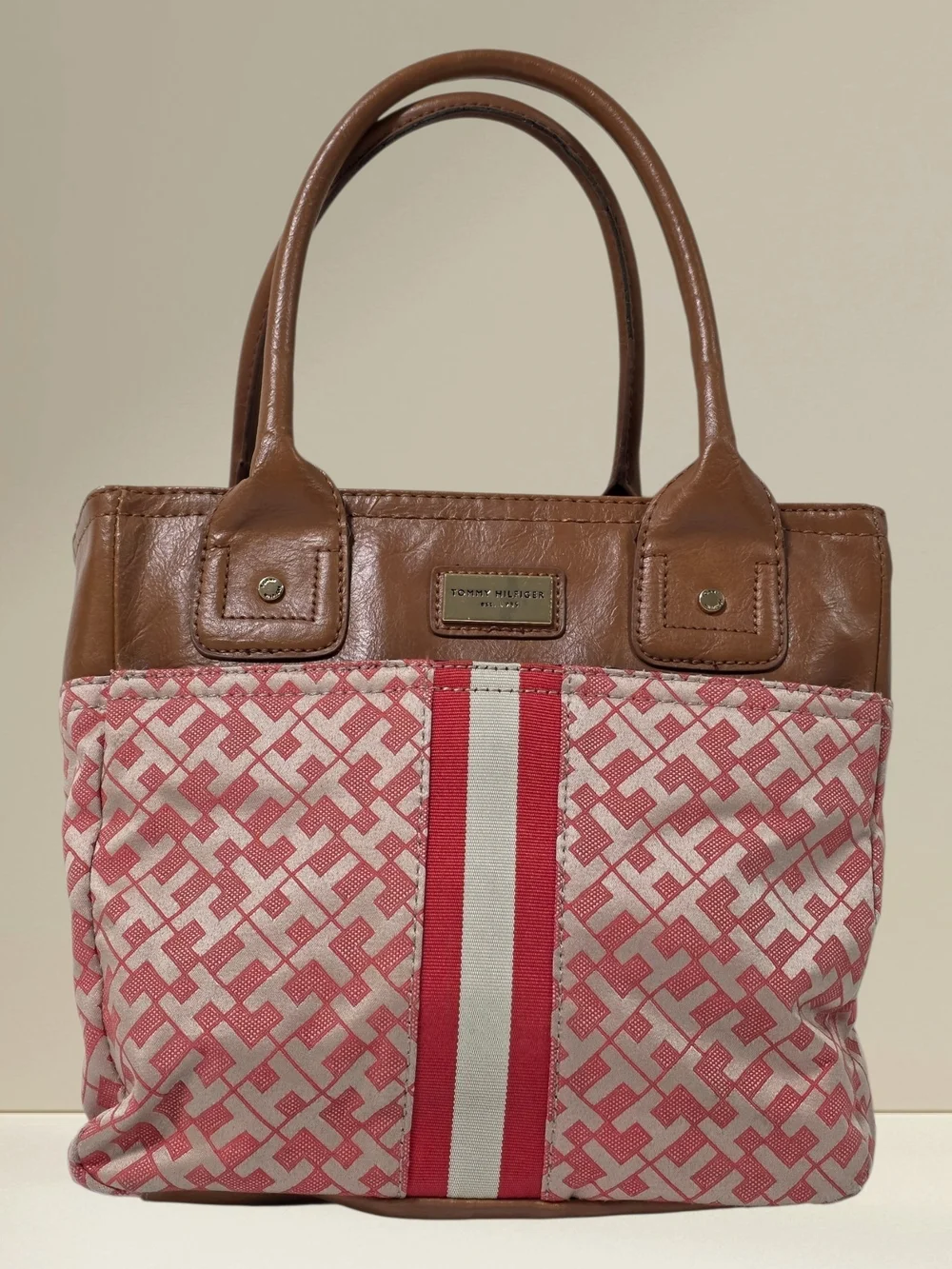 👜🌺 Tommy Hilfiger Y2K Preppy Coral Monogram Tote Bag Purse Tan Leather Trim